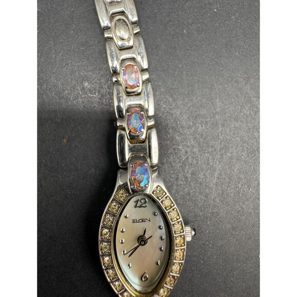 Elgin EG197ST Women's Bracelet Watch Diamond Style Accents MOP Dial Silver Tone - Picture 5 of 9